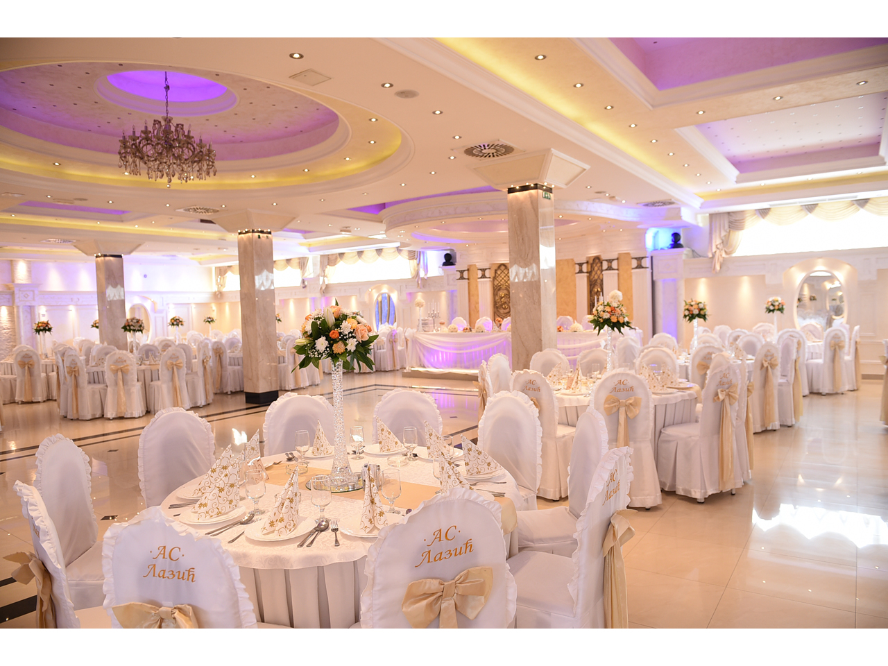 AS LAZIC CEREMONIAL HALL Restaurants for weddings, celebrations Beograd