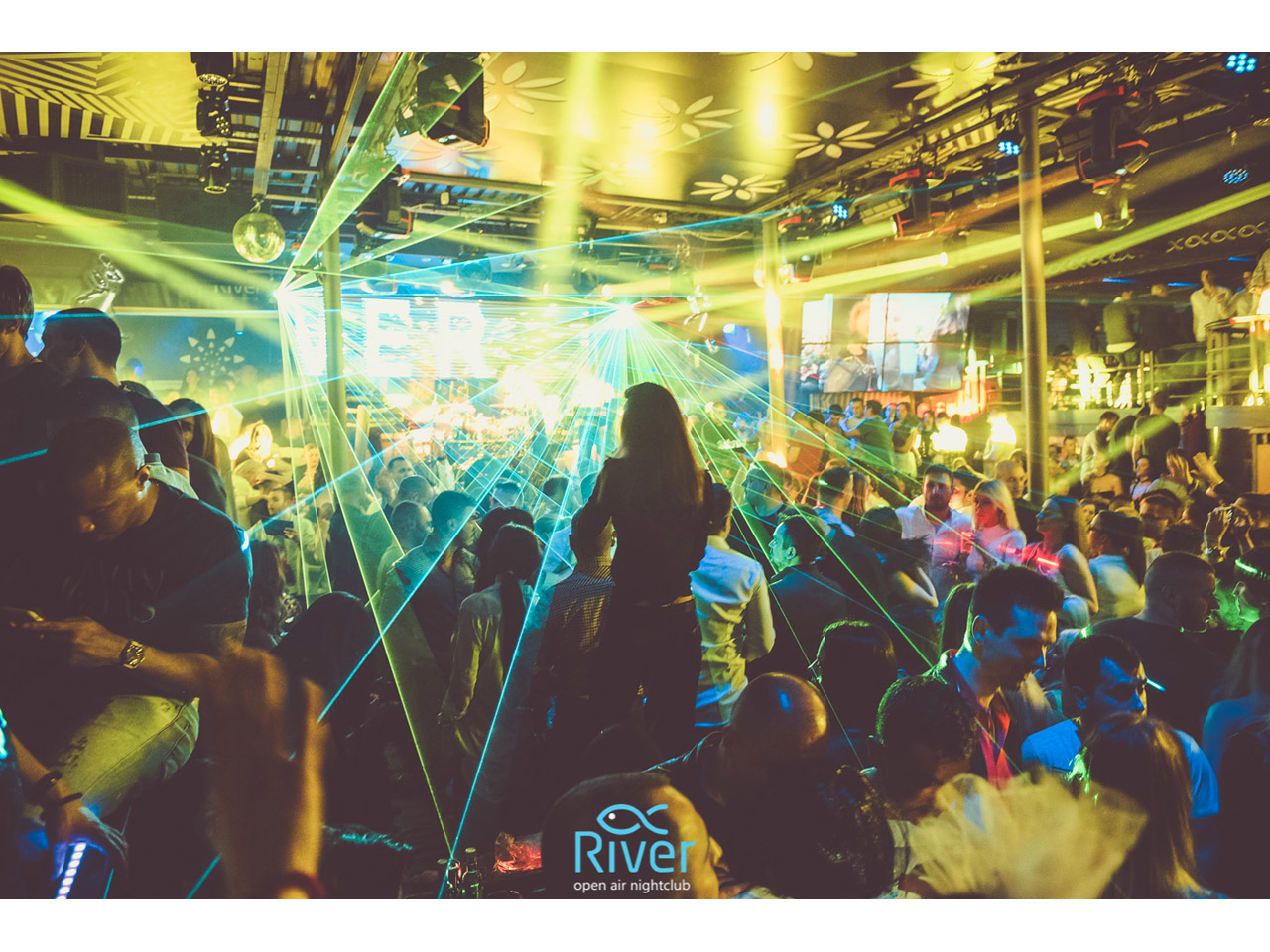 SPLAV RIVER Bars and night-clubs Belgrade - Photo 1