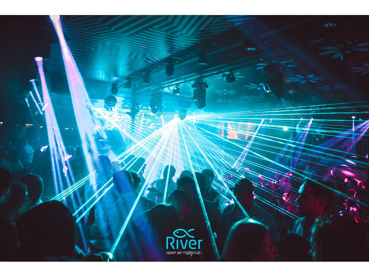 SPLAV RIVER Bars and night-clubs Belgrade - Photo 6