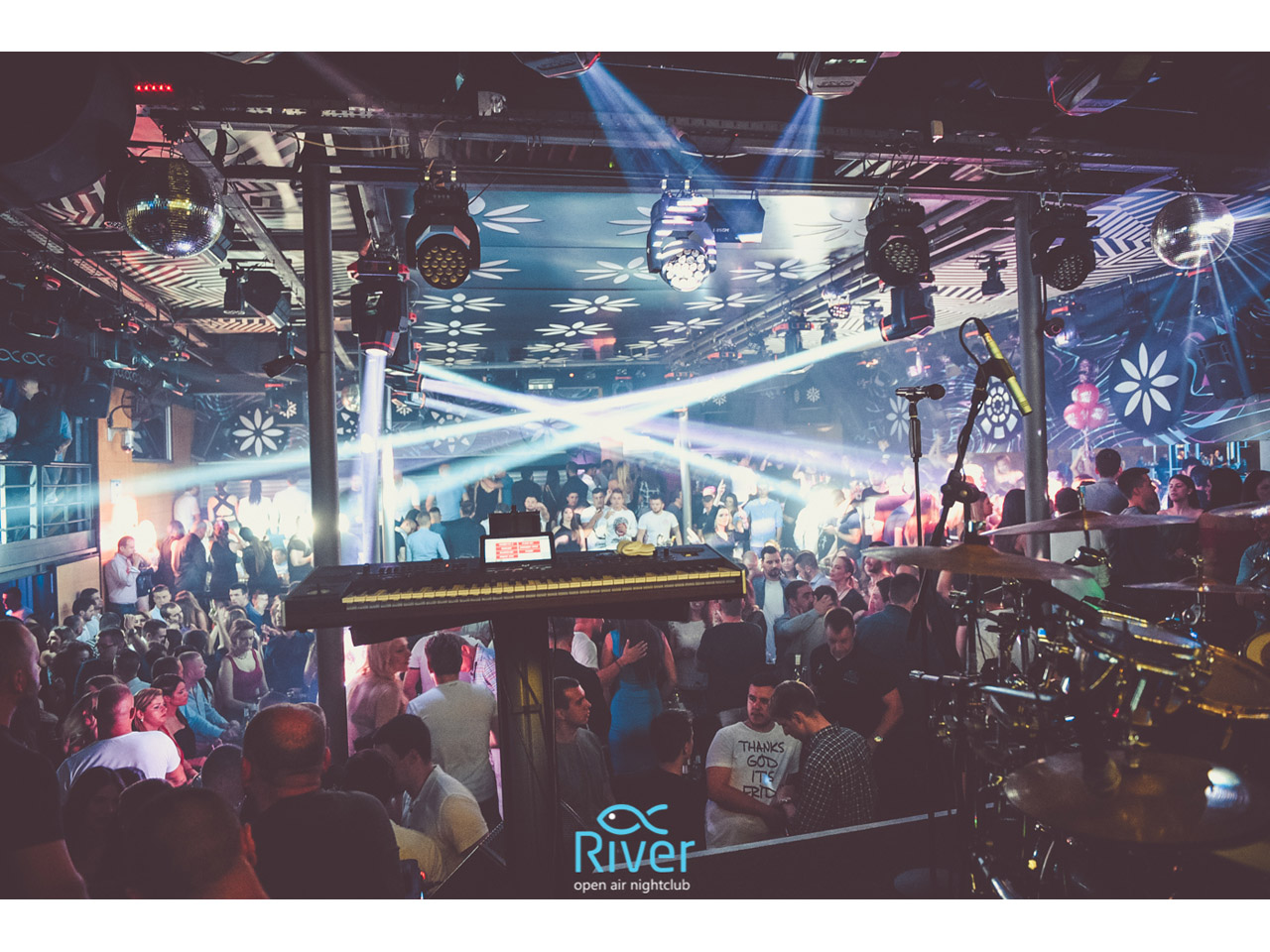 SPLAV RIVER Bars and night-clubs Belgrade - Photo 7