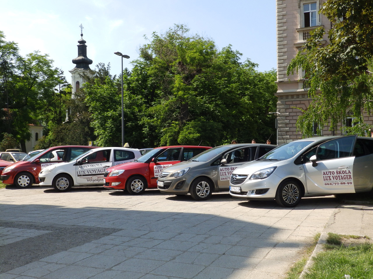 LUX VOYAGER Auto škole Beograd - Slika 1