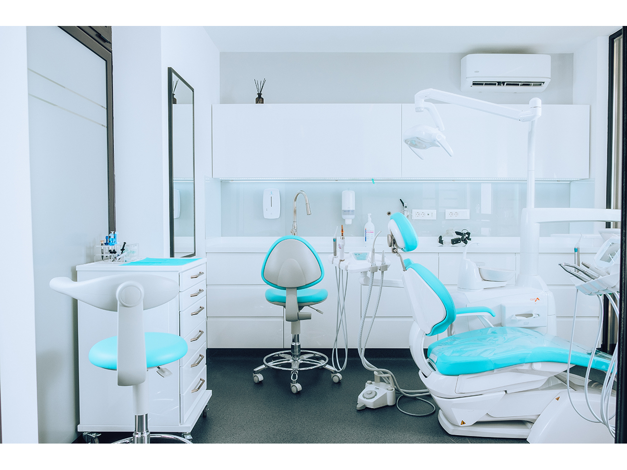 SPECIALIST DENTAL OFFICE WONDERDENT Dental surgery Beograd