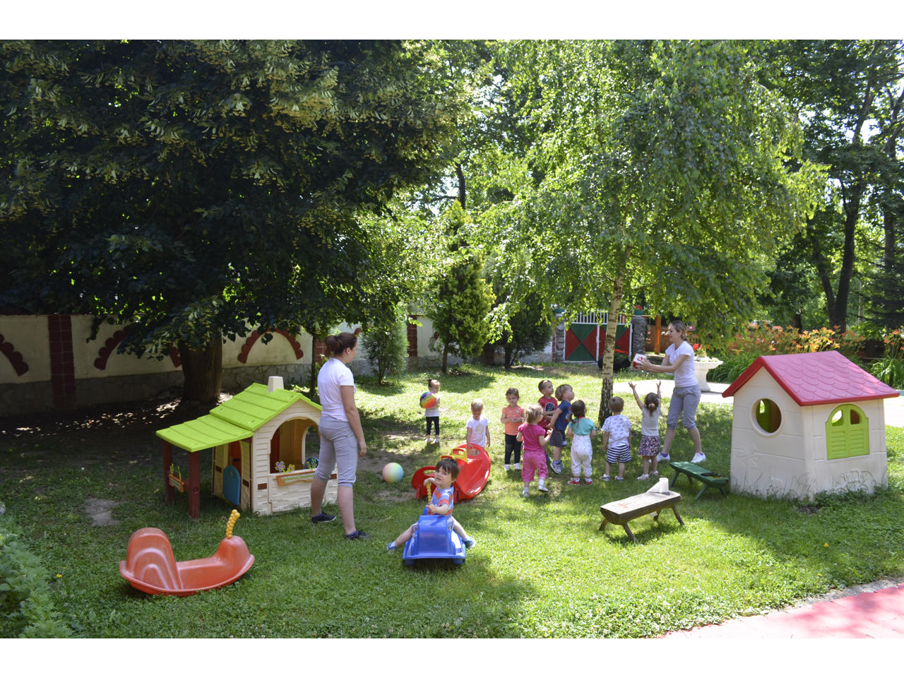 CAROBNA KUCICA KINDEGARTEN Kindergartens Beograd