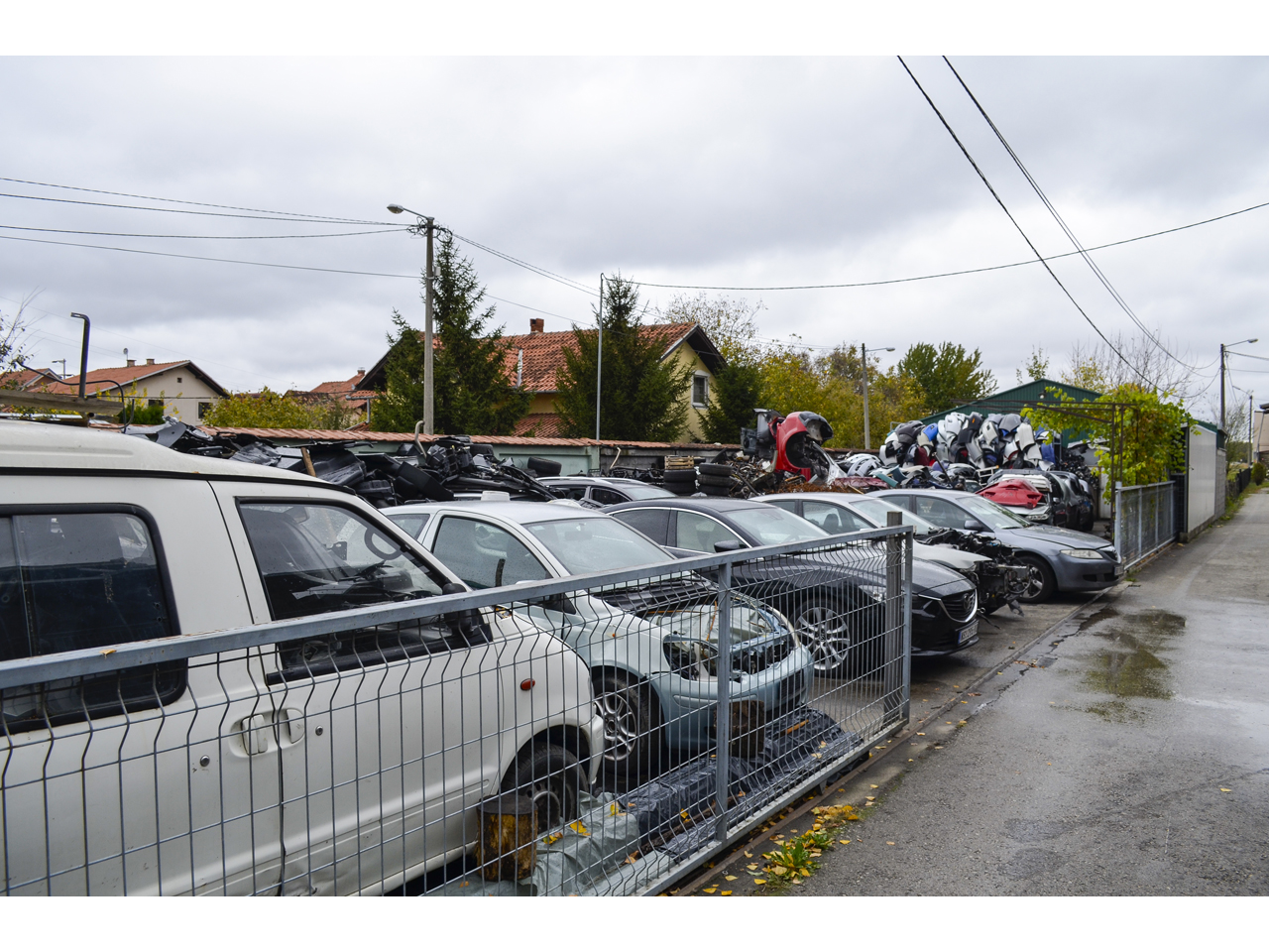 CAR SERVICE AND SCRAPYARD JOKSIMOVIC Car dumps Belgrade - Photo 1