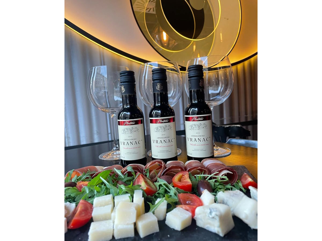 Slika 8 - CAFFE BAR I PIZZERIA OKO Kafe barovi i klubovi Beograd