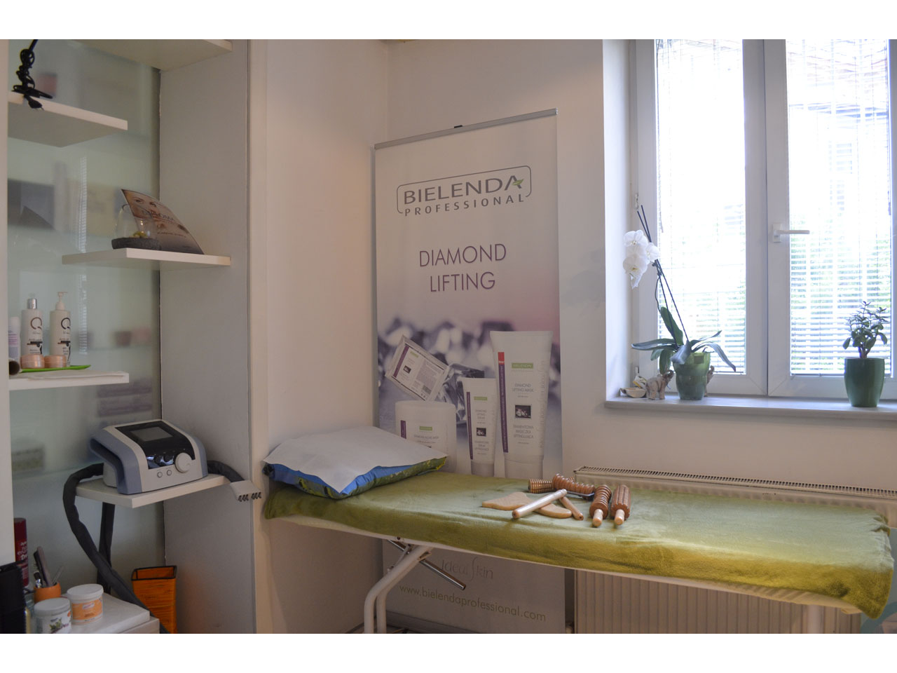 HAIRDRESSING AND COSMETIC SALON ZZ2 Hairdressers Belgrade - Photo 7