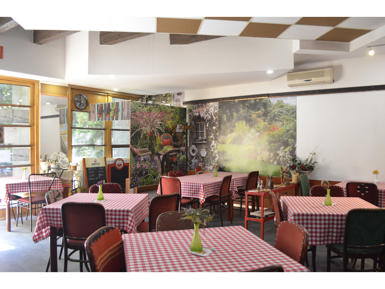 Photo 6 - POSEYDON TRITON - TARABA Restaurants Belgrade