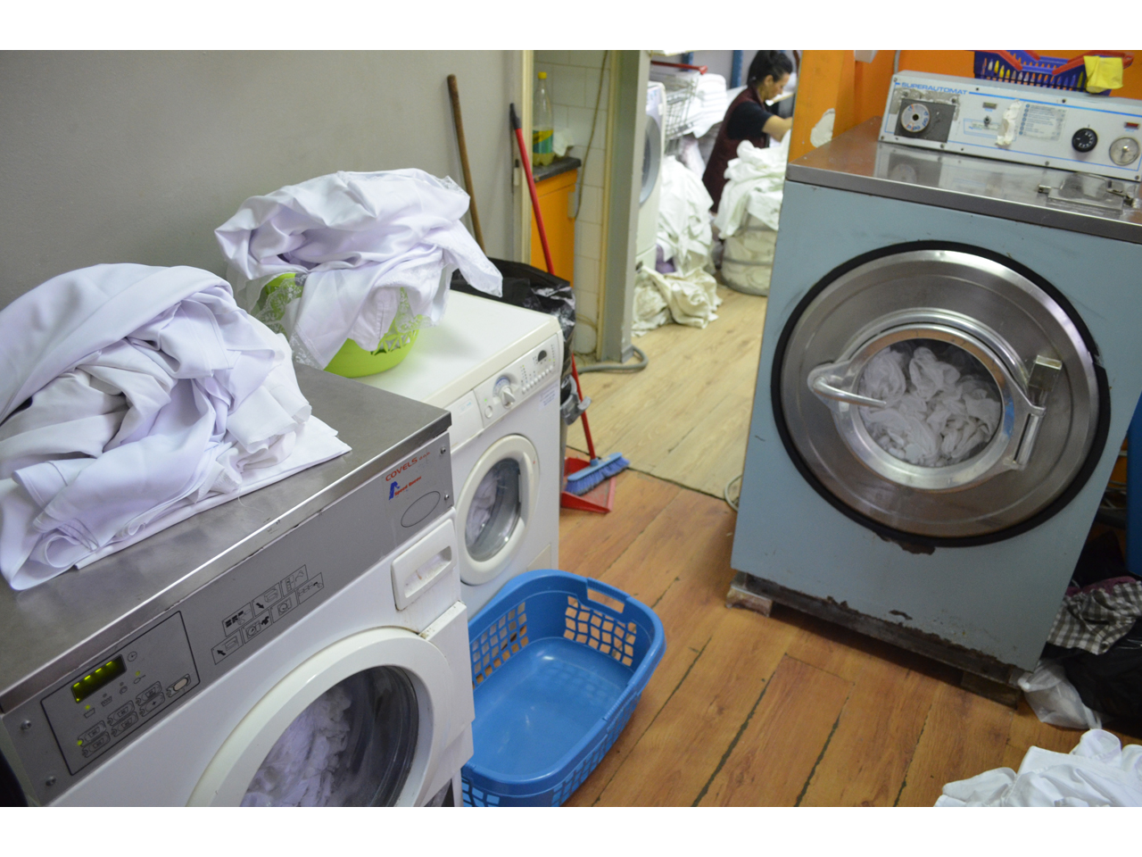 CHEMICAL CLEANING AND LAUNDRY WASHING LAVAGGIO BIANCO Laundries Belgrade - Photo 3