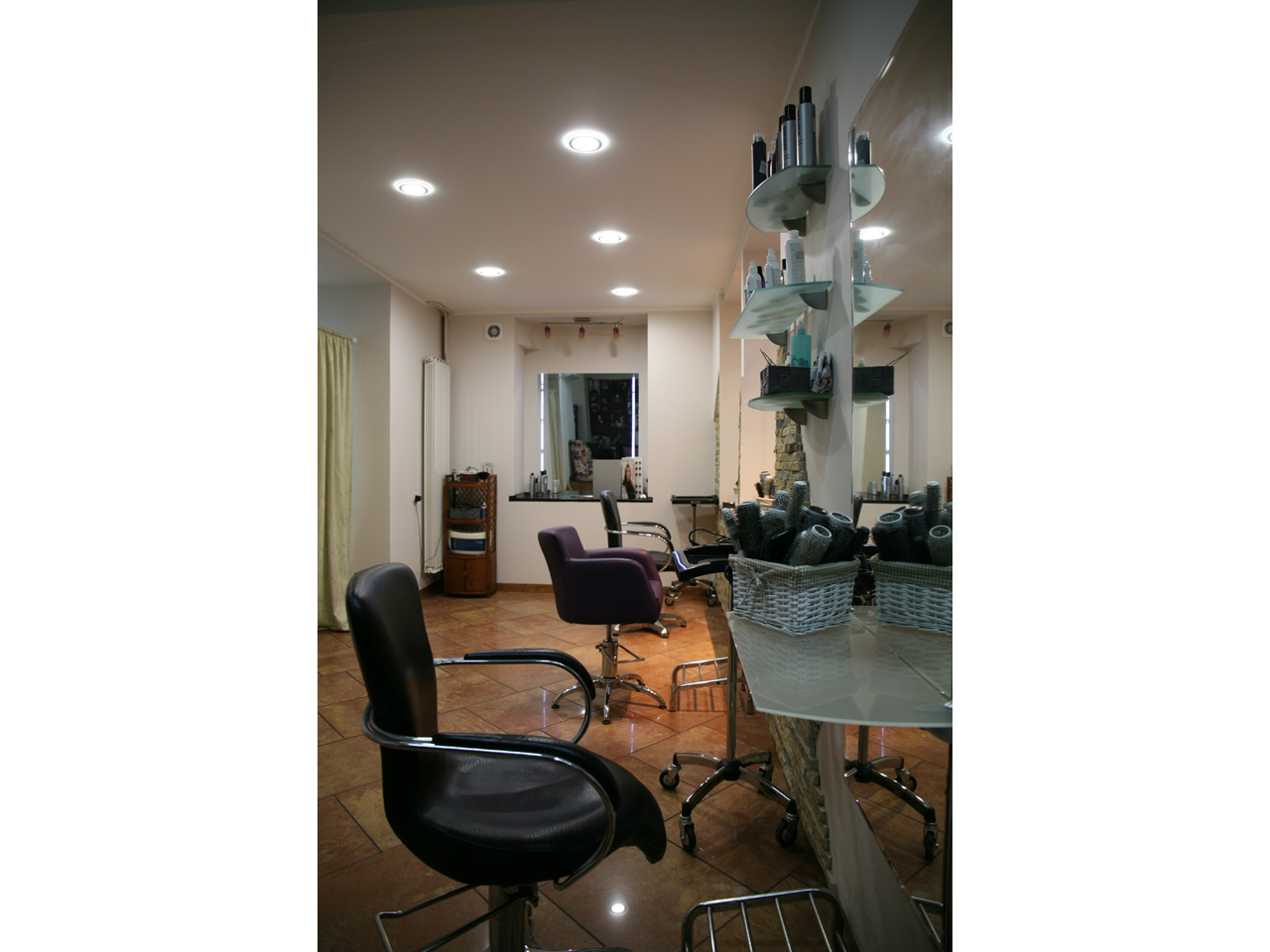 BUBI T - COSMETIC AND HAIRDRESSING SALON Beauty salons Belgrade - Photo 4