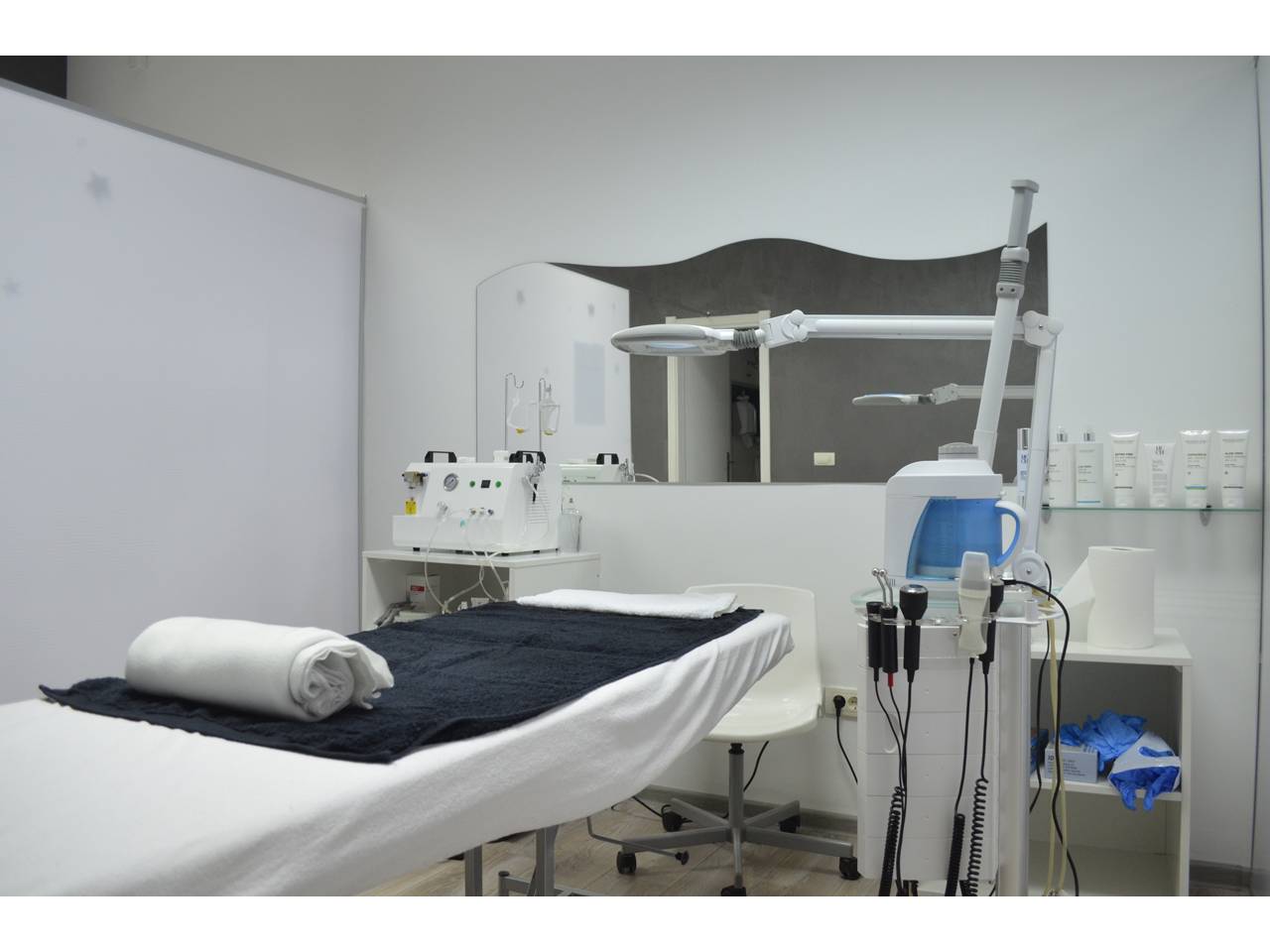 LASER CENTAR Kozmetički saloni Bulevar kralja Aleksandra 520a