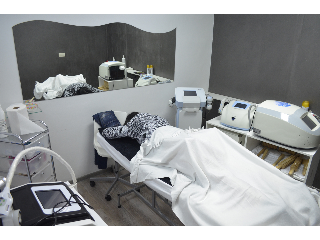 LASER CENTAR Kozmetički saloni Bulevar kralja Aleksandra 520a