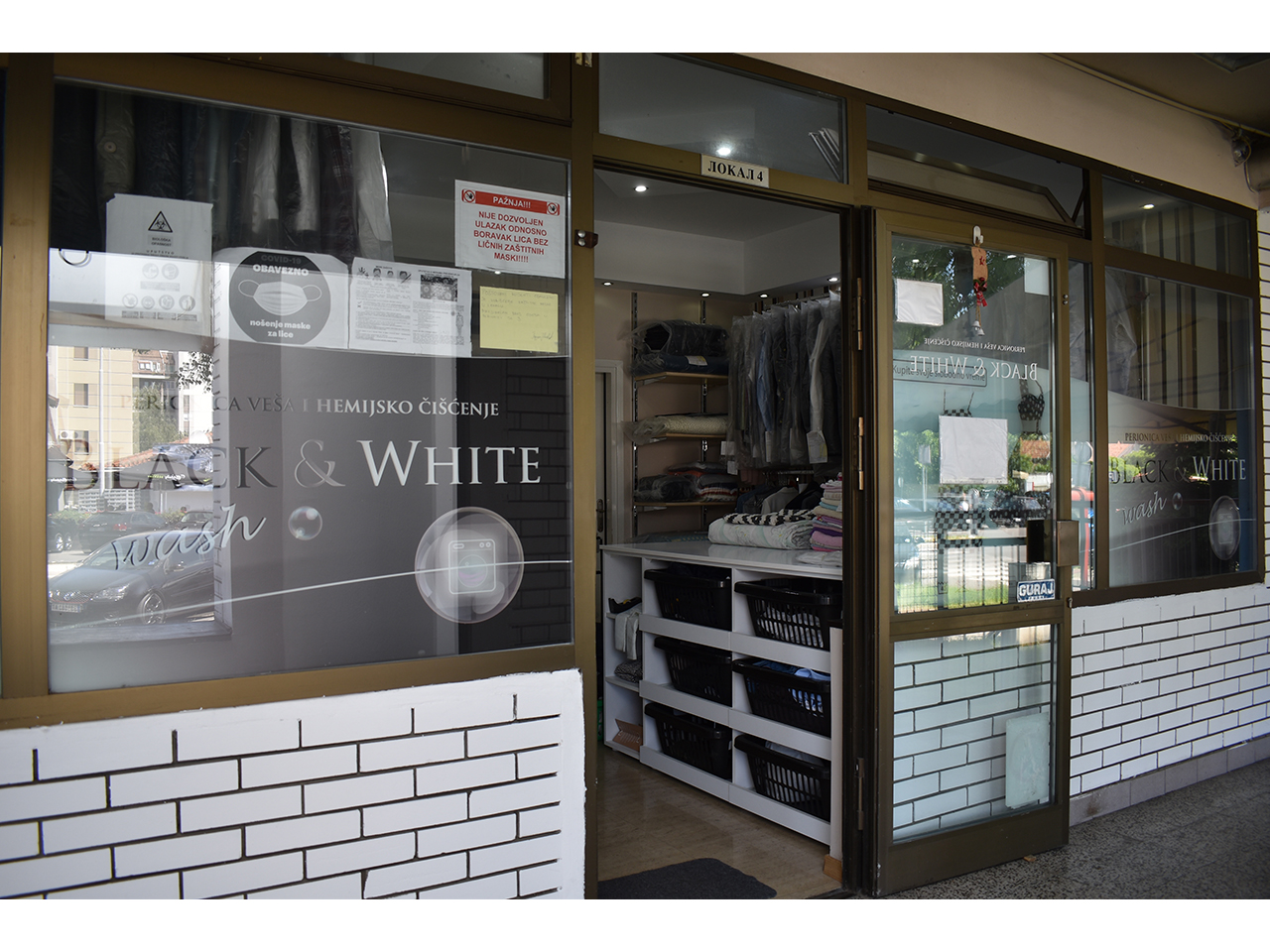 BLACK&WHITE DRY CLEANING Dry-cleaning Beograd