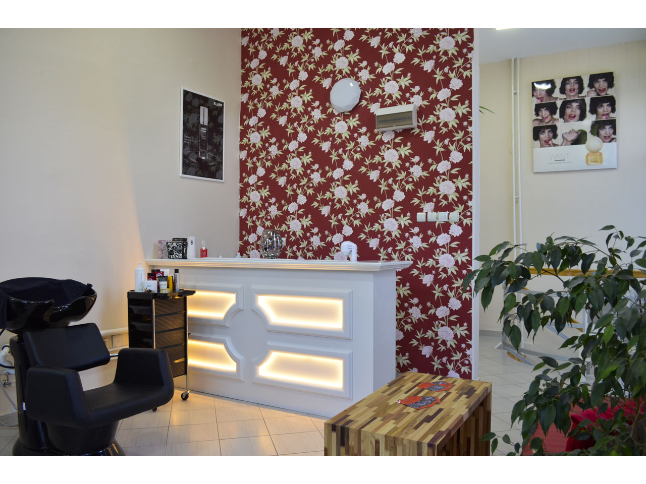 COSMETIC AND HAIRDRESSING STUDIO SI Hairdressers Belgrade - Photo 8