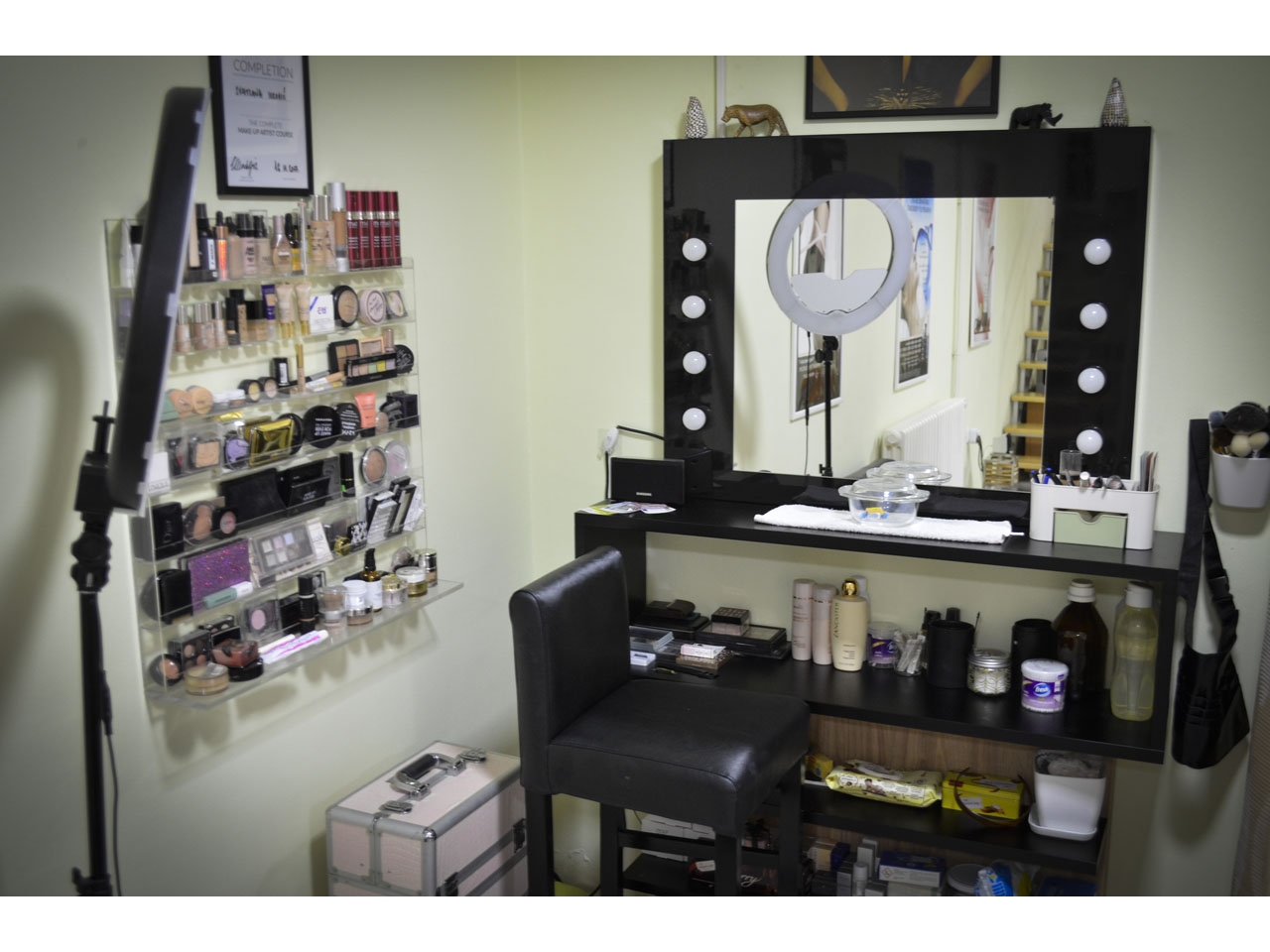 COSMETIC AND HAIRDRESSING STUDIO SI Hairdressers Belgrade - Photo 9