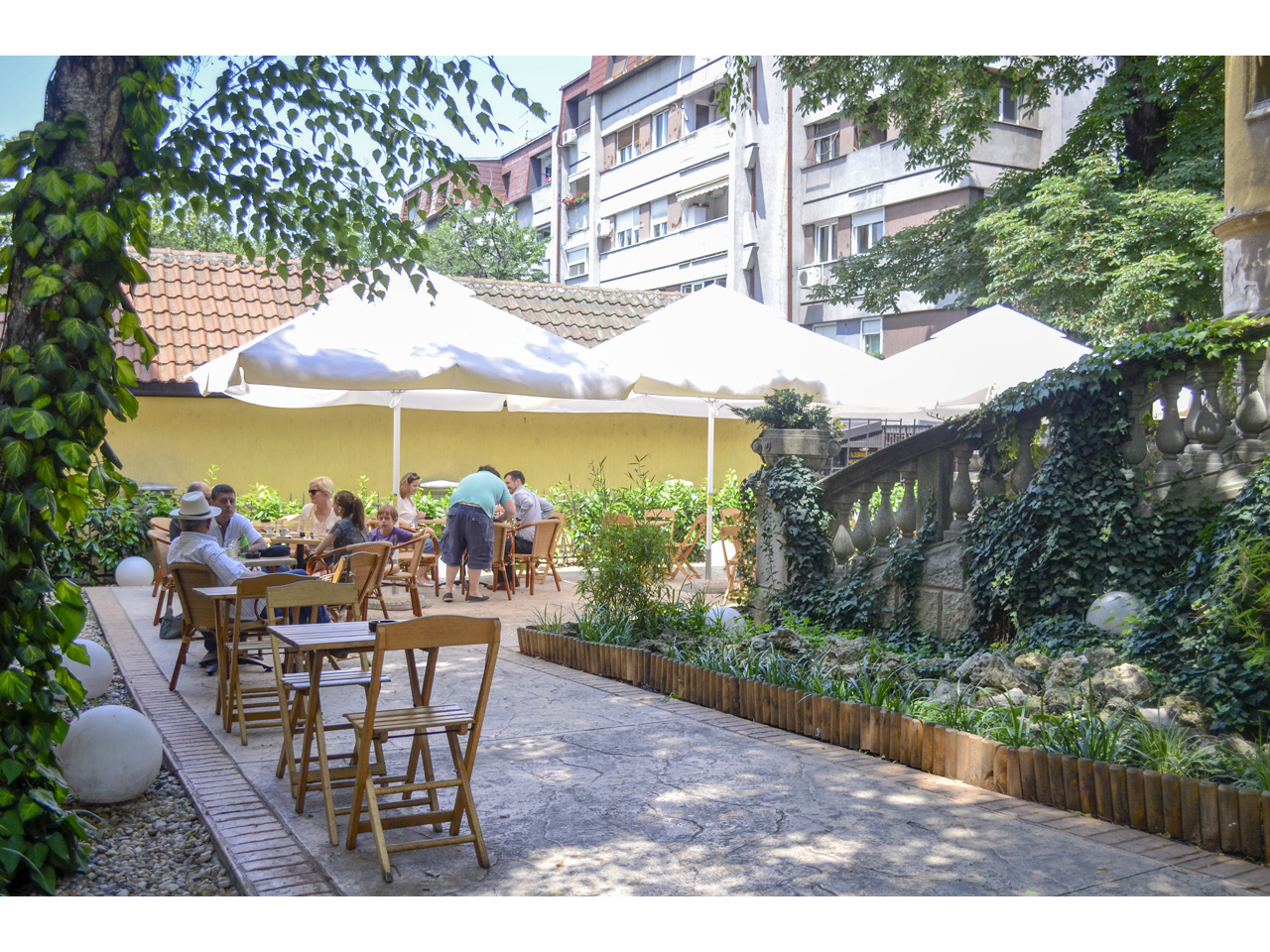 CAFFE POCERAC Restorani Beograd - Slika 3