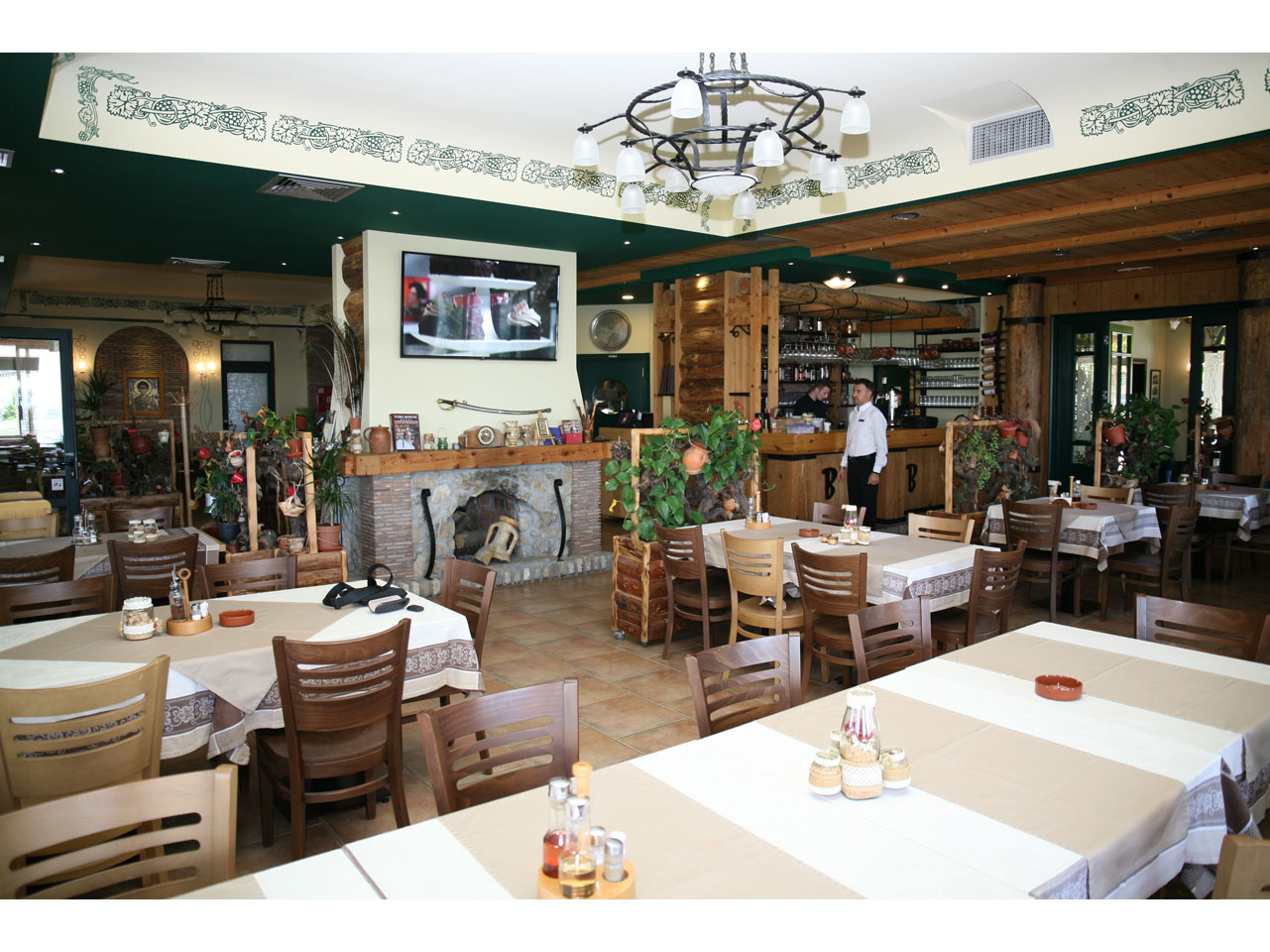 RESTAURANT VINOGRADI Restaurants Belgrade - Photo 7