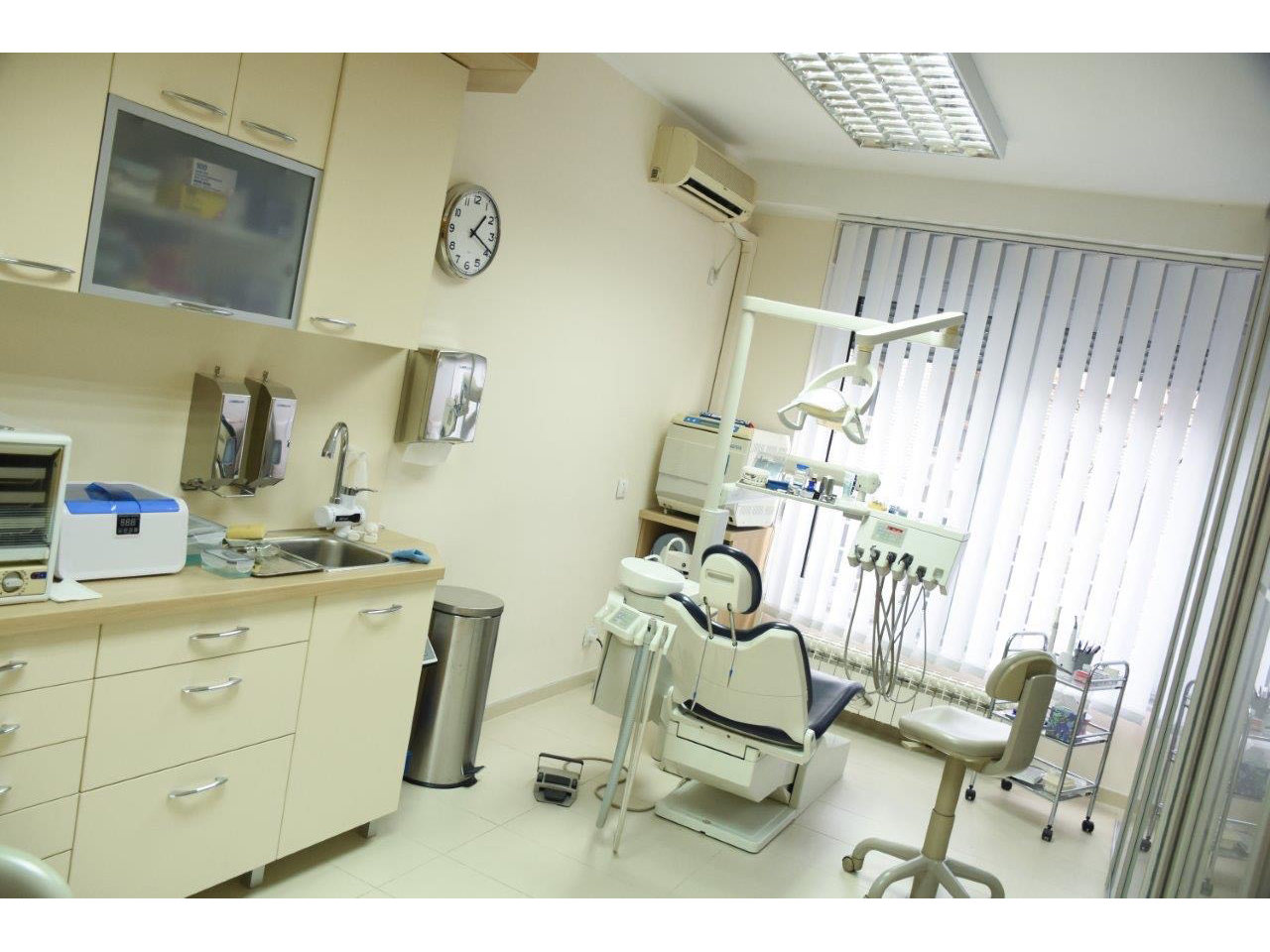 EDENTA DENTAL OFFICE Dental surgery Belgrade - Photo 2