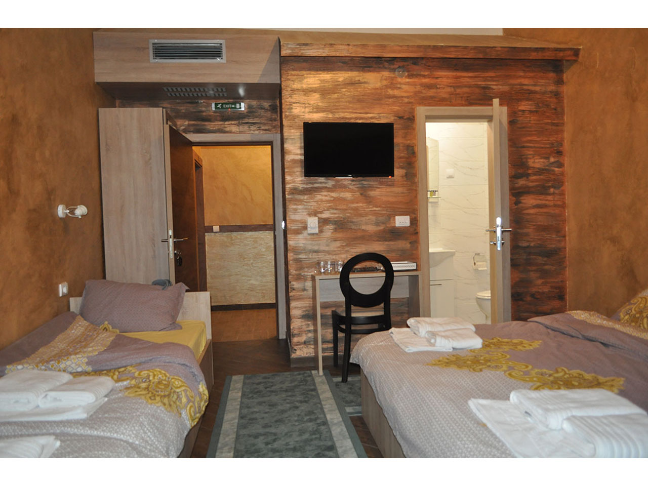 HOTEL KASTEL Accommodation, room renting Belgrade - Photo 6
