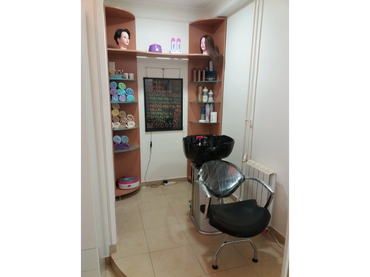 HAIRDRESSING AND BEAUTY STUDIO EMILLY 14 Hairdressers Belgrade - Photo 2