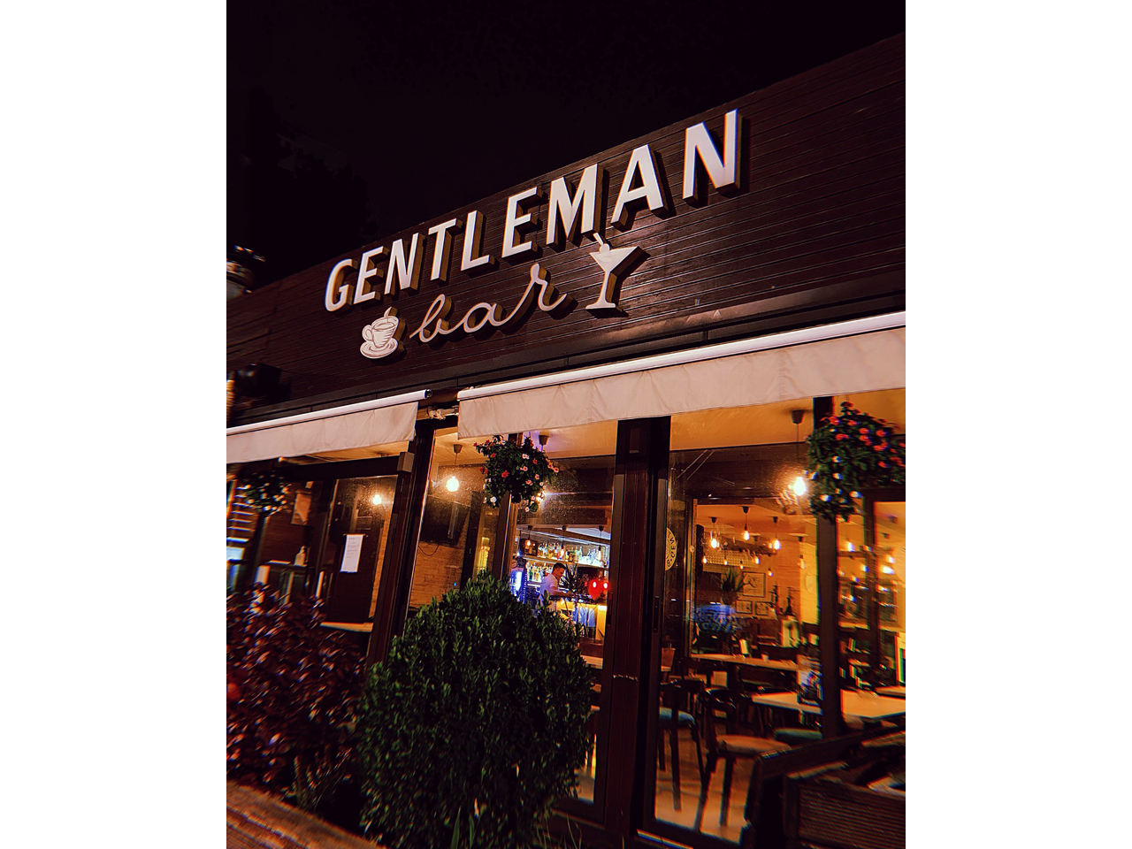 GENTLEMAN BAR Bars and night-clubs Beograd