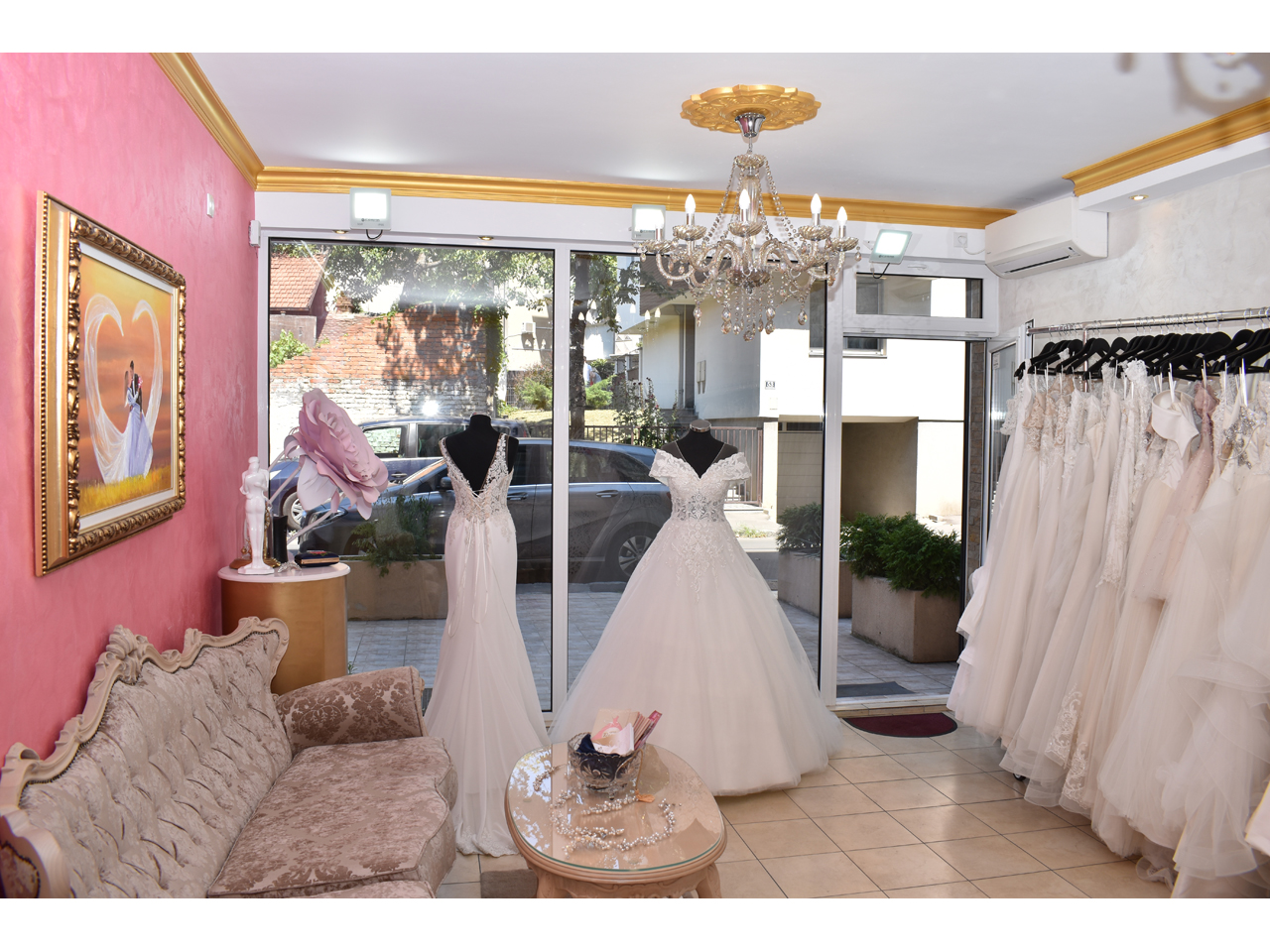 Photo 3 - ROYAL WEDDING DRESSES Wedding dresses Belgrade