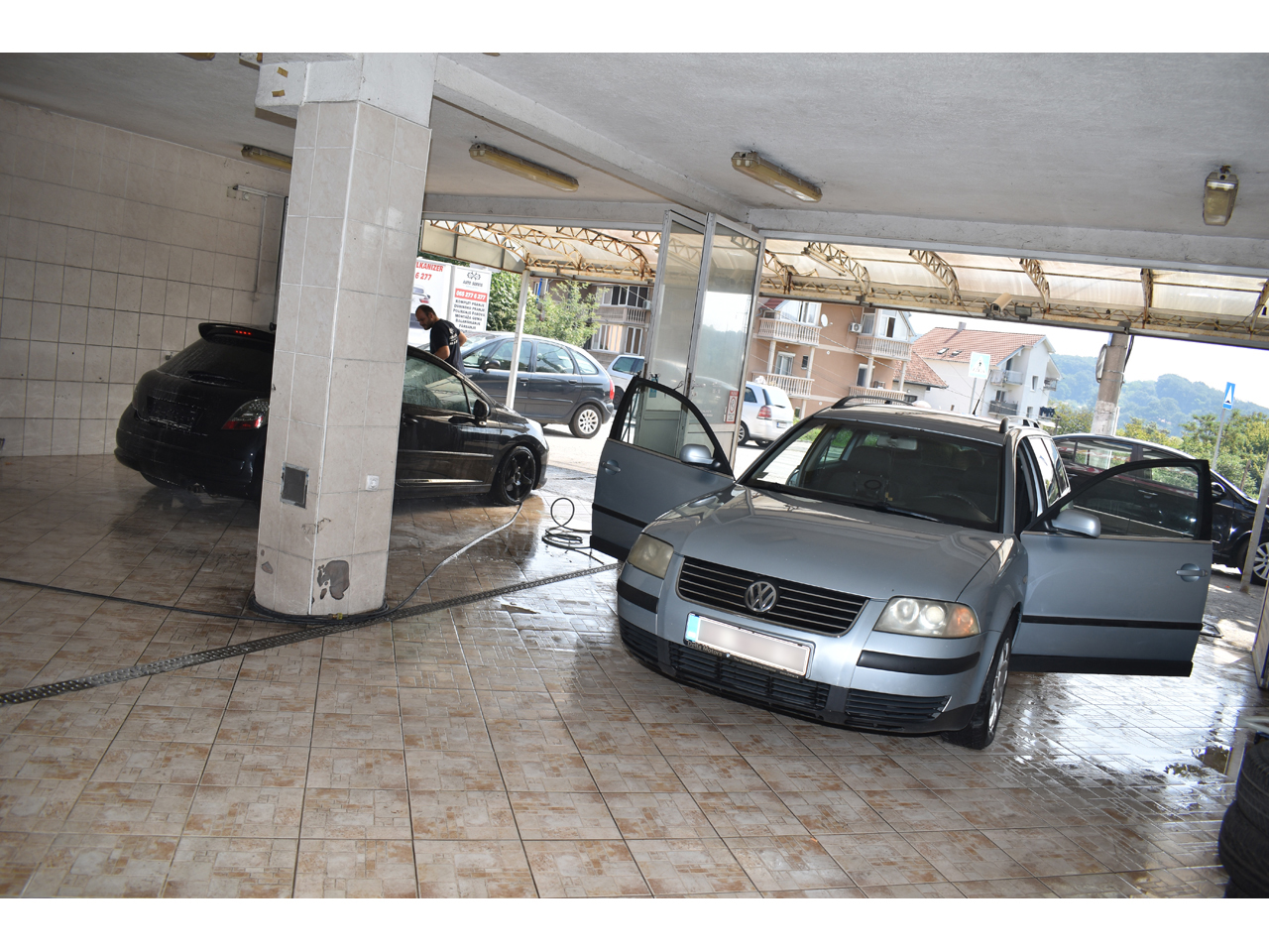 Photo 5 - AUTO SERVICE KRALJEVIC - CAR WASH, VULCANIZER, CAR REPAIRS Car wash Belgrade