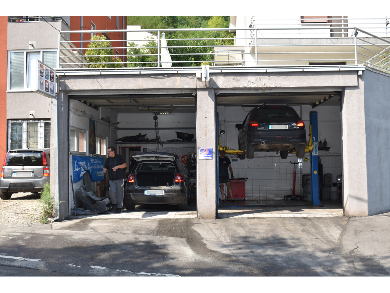Photo 6 - AUTO SERVICE KRALJEVIC - CAR WASH, VULCANIZER, CAR REPAIRS Car wash Belgrade