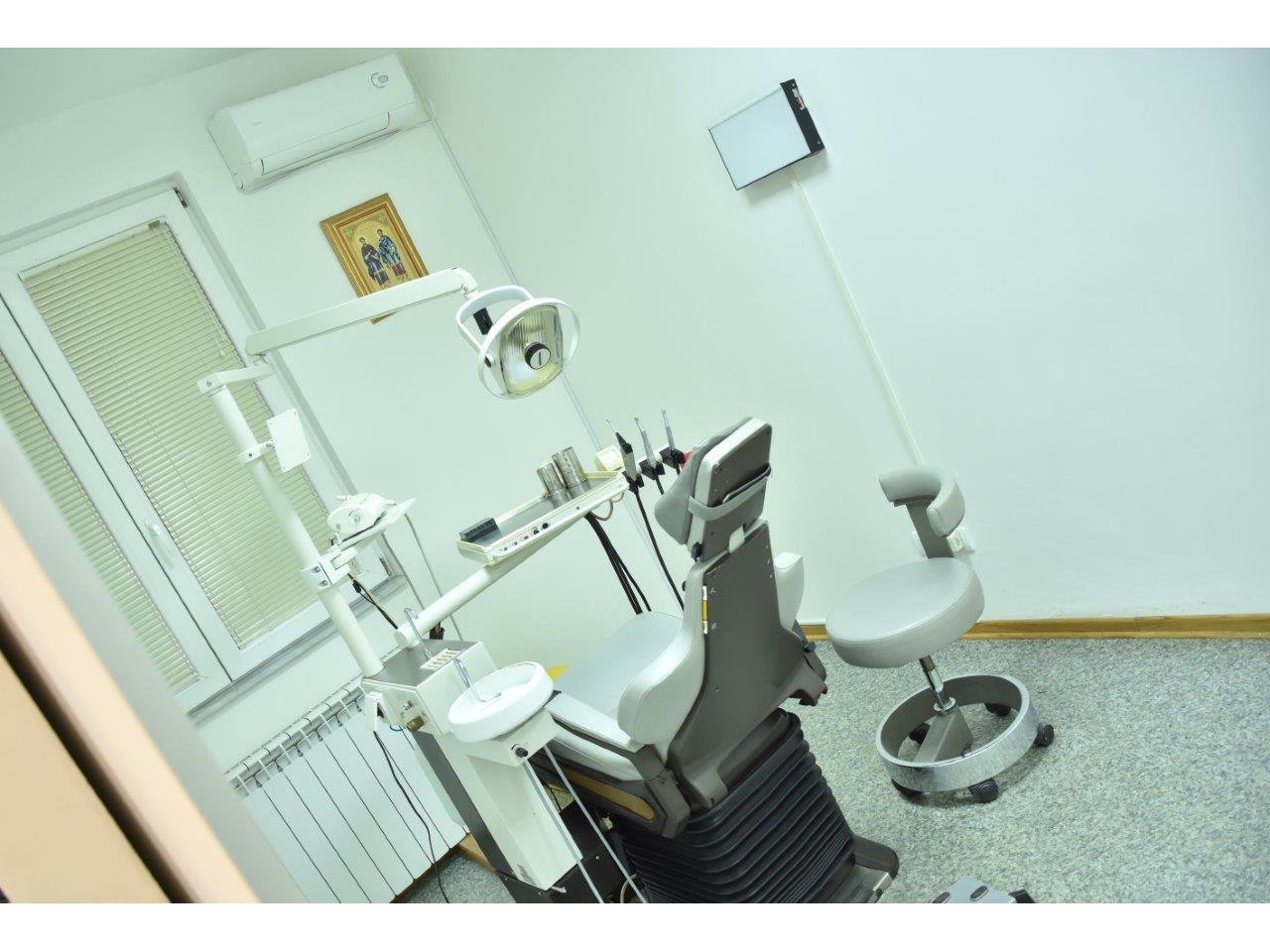 MID DENTAL Dental surgery Belgrade - Photo 5
