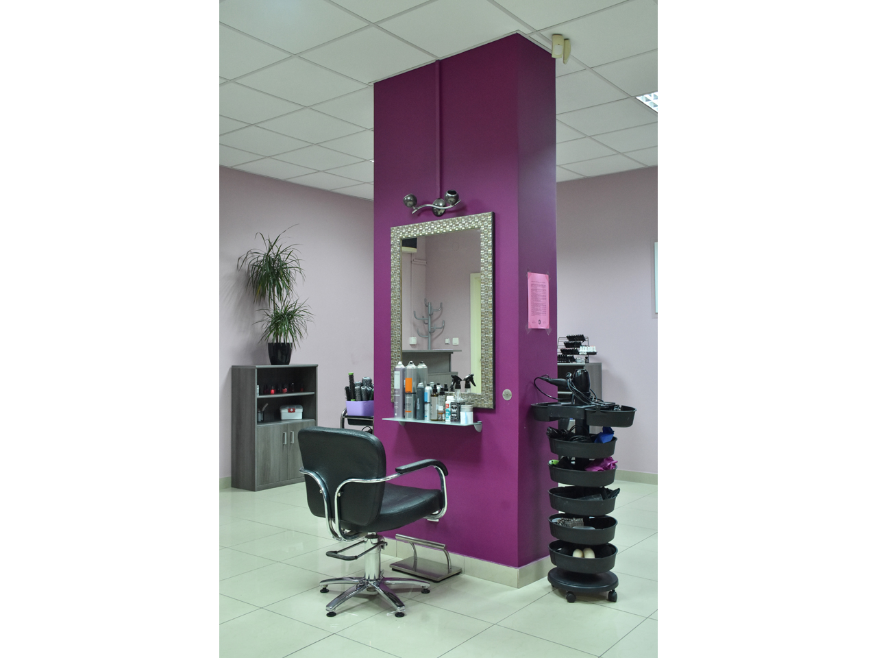 HAIRDESSING AND COSMETIC SALON LOLY WAY Hairdressers Belgrade - Photo 5
