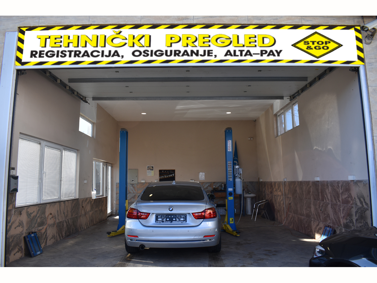 Photo 2 - TECHNICAL INSPECTION AND VEHICLE REGISTRATION STOP & GO Car wash Belgrade