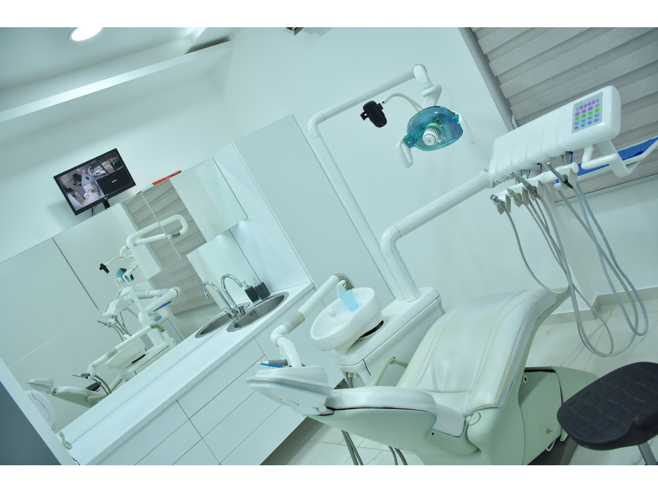 DENTAL VUCICEVIC Dental surgery Belgrade - Photo 6