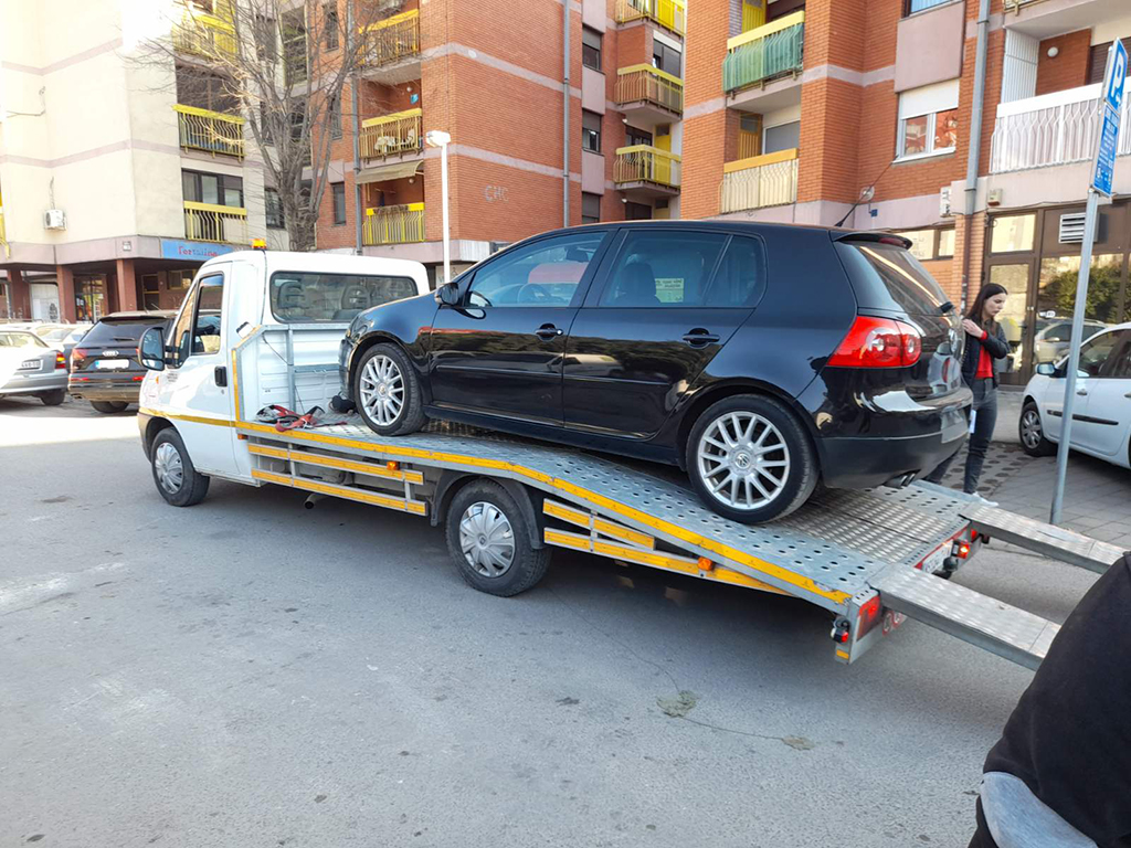 AUTO CENTAR FENIKS Auto šlep službe Beograd