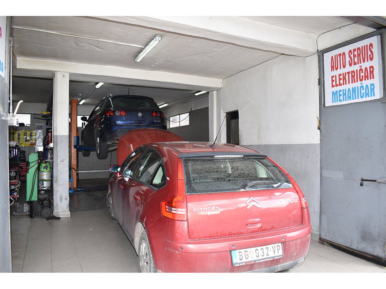 CAR SERVICE ELECTRICS MECHANICS TOWING MANE Towing service Beograd
