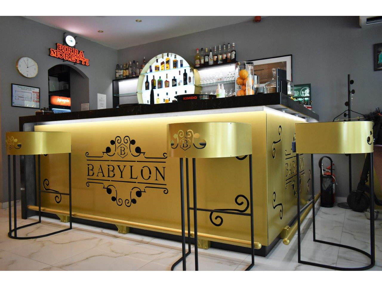 BABYLON CLUB Bars and night-clubs Beograd