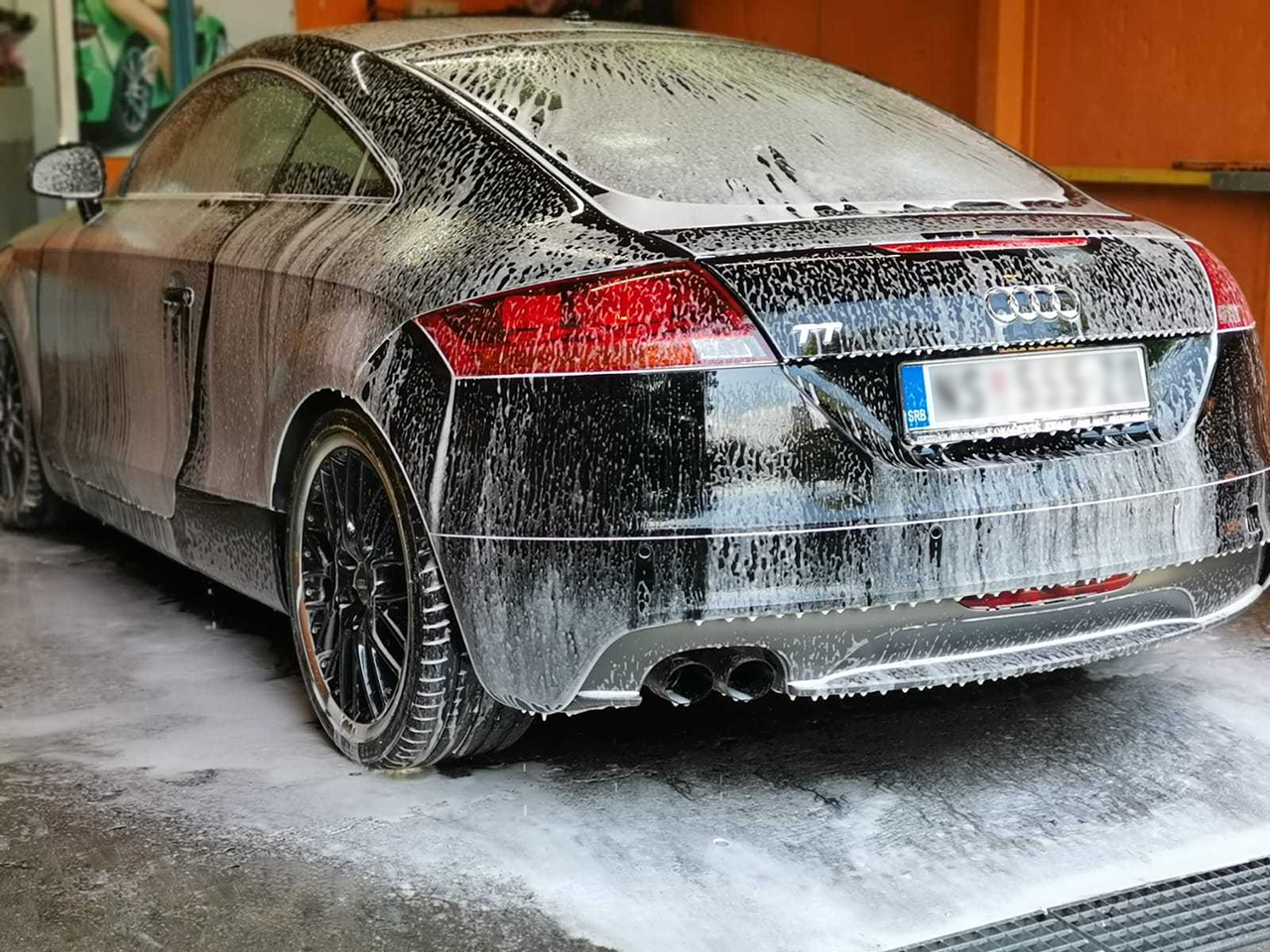 CAR WASH BLACK & SHINE Car wash Belgrade - Photo 6