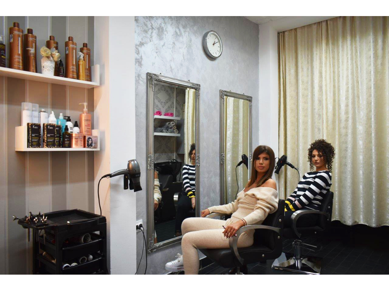 Photo 2 - HAIR AND BEAUTY STUDIO RED CAT BY JELENA Cosmetics salons Belgrade