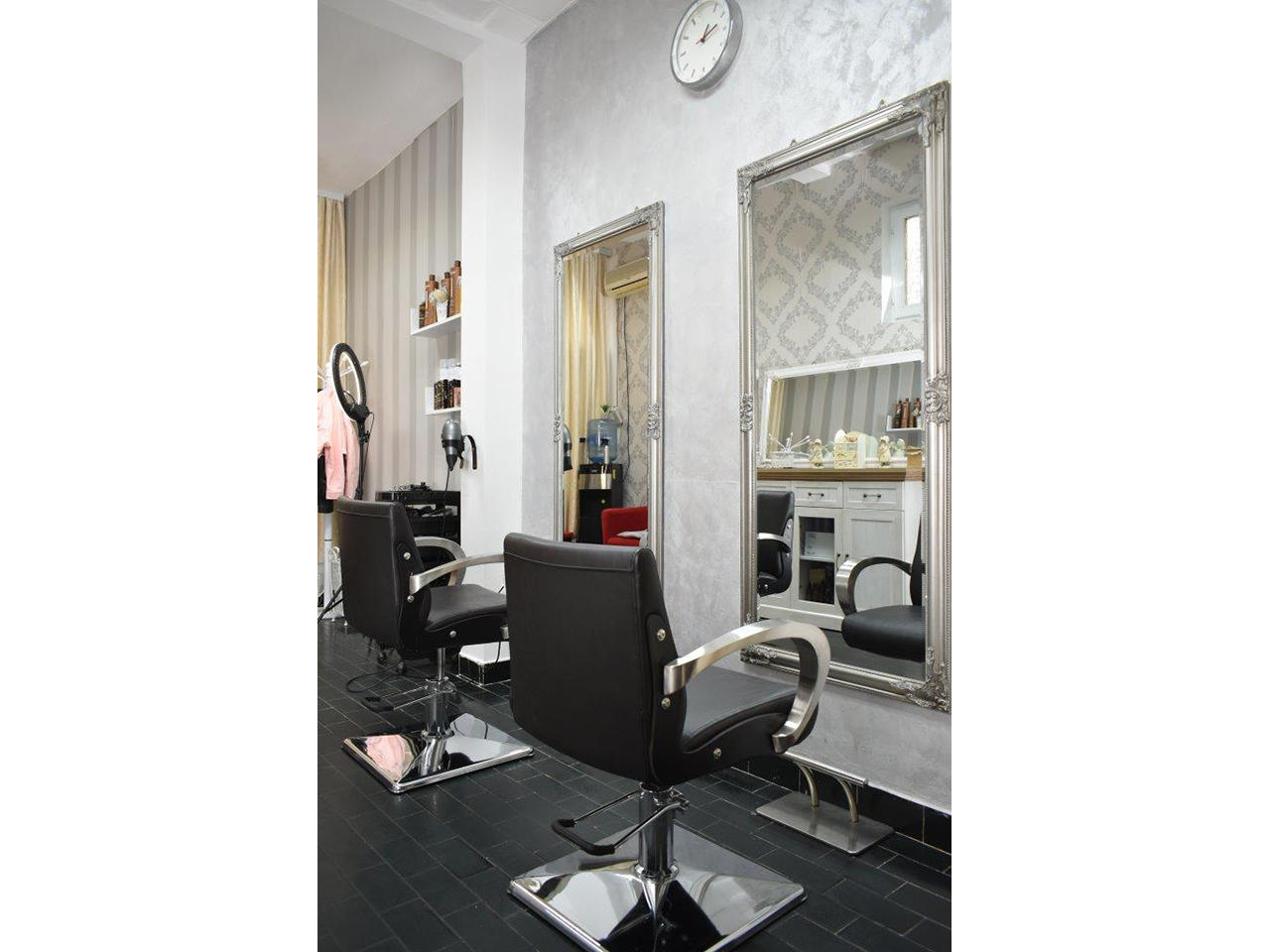 Photo 4 - HAIR AND BEAUTY STUDIO RED CAT BY JELENA Hairdressers Belgrade