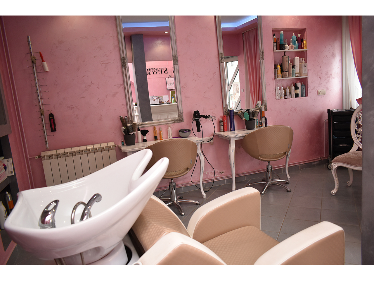BEAUTY STATION Hairdressers Beograd