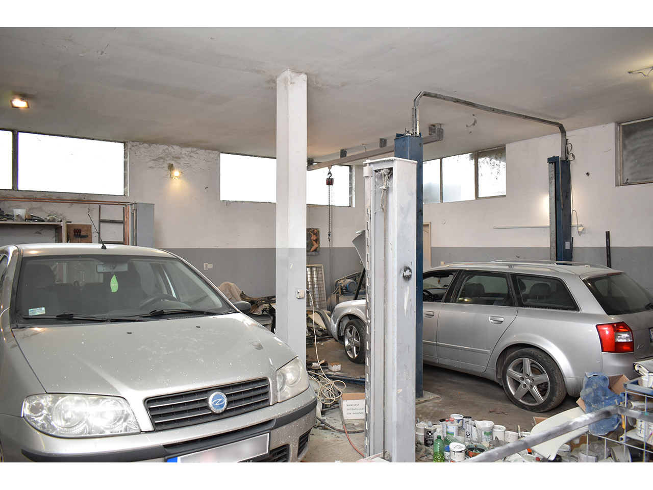 Photo 5 - CAR SERVICE BBN - BODYWORK AND CAR PAINTING Replacement parts Belgrade