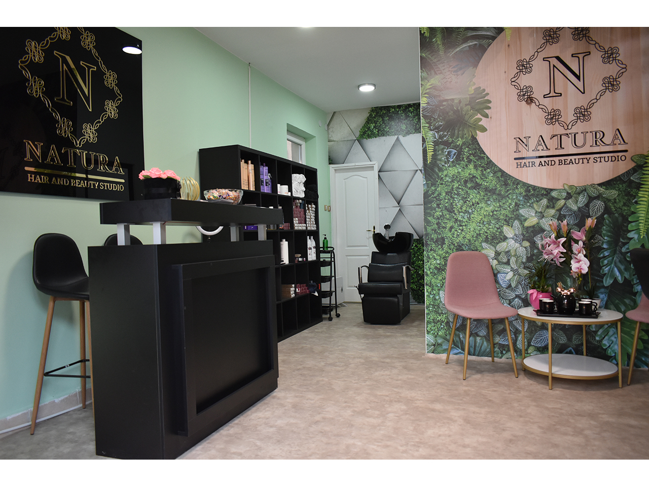 NATURA HAIR AND BEAUTY STUDIO Hairdressers Beograd