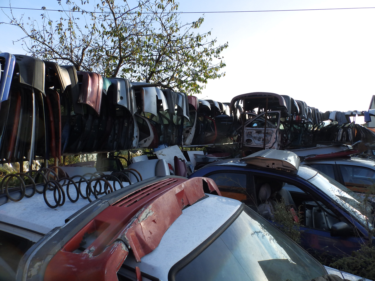 Photo 5 - CAR SERVICE AND USED PARTS BODZA Car dumps Belgrade