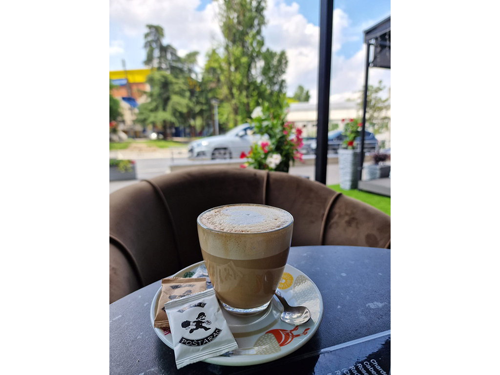 Slika 2 - CAFE POŠTARAC Kafe barovi i klubovi Beograd
