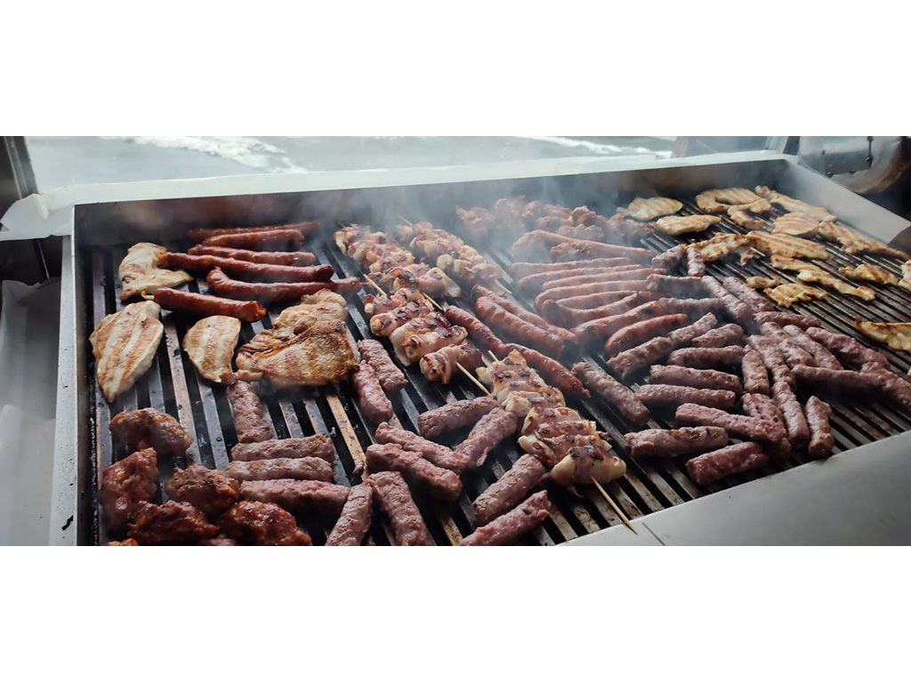 DR  MAKSIMUS FAST FOOD AND BUTCHER SHOP Grill Belgrade - Photo 4