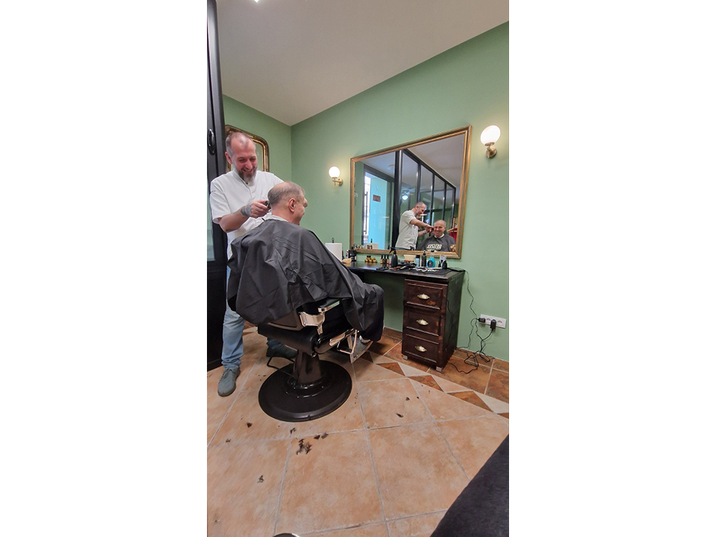 BARBER SHOP CVEGER Hairdressers Belgrade - Photo 4