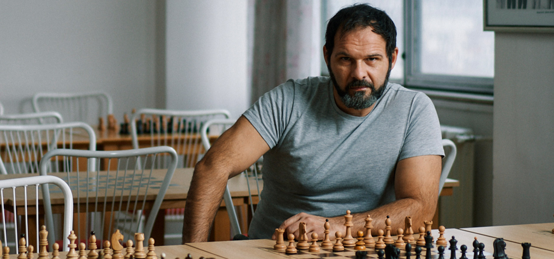 Aleksandar Sreckovic Kubura: Actor with a chess board