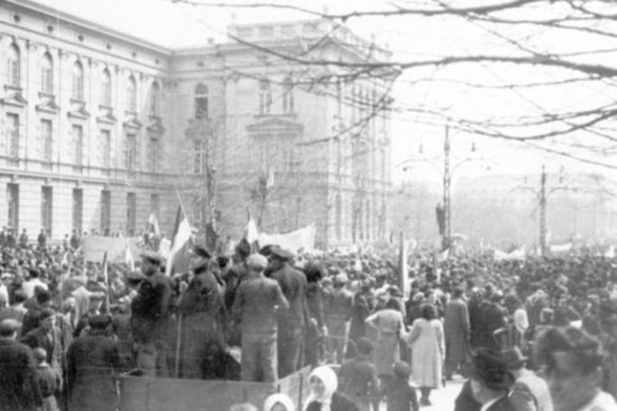 Sloboda ne trpi lance: 4 istorijska protesta u Beogradu