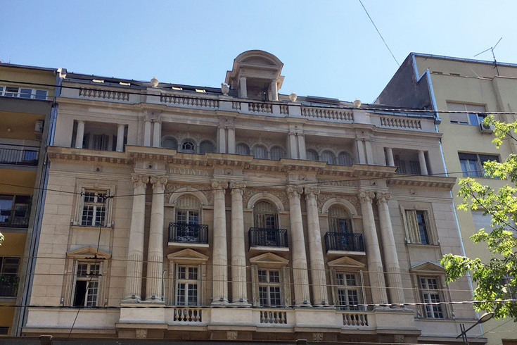 Palata Devanha, omaž škotskom brodu koji je spašavao ranjene Srbe