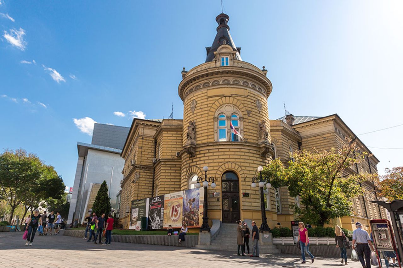 SKC: Zgrada oficirskog doma, mesto balova, zaverenika i rokenrola
