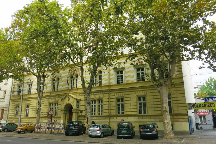 Dom svetog Save u Beogradu, zgrada sazidana prilozima patriota