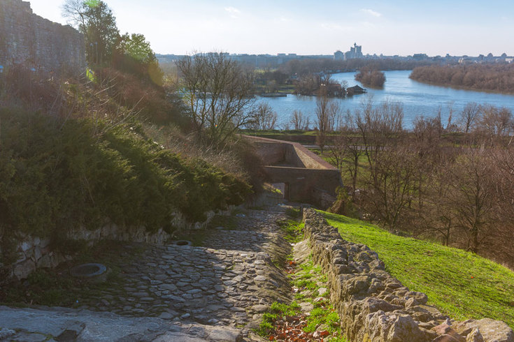 Barutana – pećina ispod grada